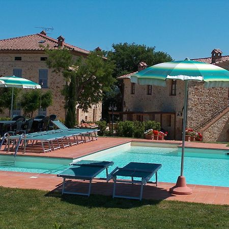 בית הארחה Casole dʼElsa 	Borgo Il Villino מראה חיצוני תמונה