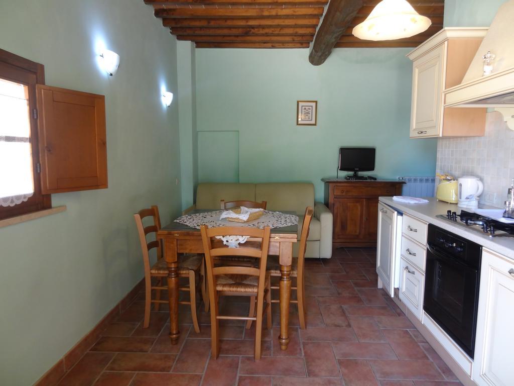 בית הארחה Casole dʼElsa 	Borgo Il Villino מראה חיצוני תמונה