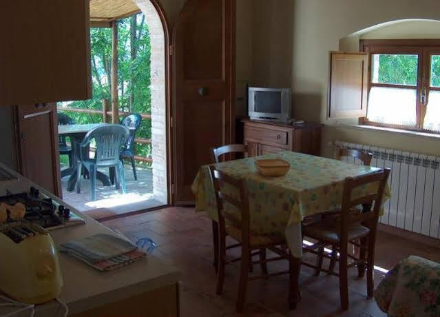 בית הארחה Casole dʼElsa 	Borgo Il Villino מראה חיצוני תמונה